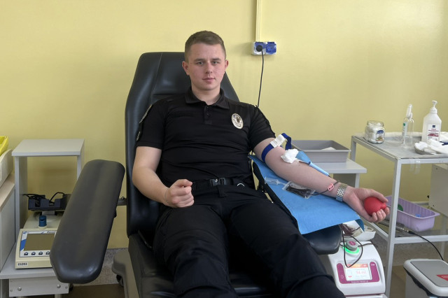 «Здай кров – врятуй життя!»: курсанти ЛьвДУВС вкотре доєдналися до доброї справи
