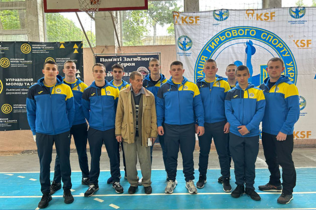 Курсант ЛьвДУВС виборов “бронзу” на Кубку Львівської області з гирьового спорту