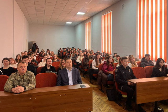 Студентські ініціативи та волонтерство: у ЛьвДУВС відзначили активну молодь