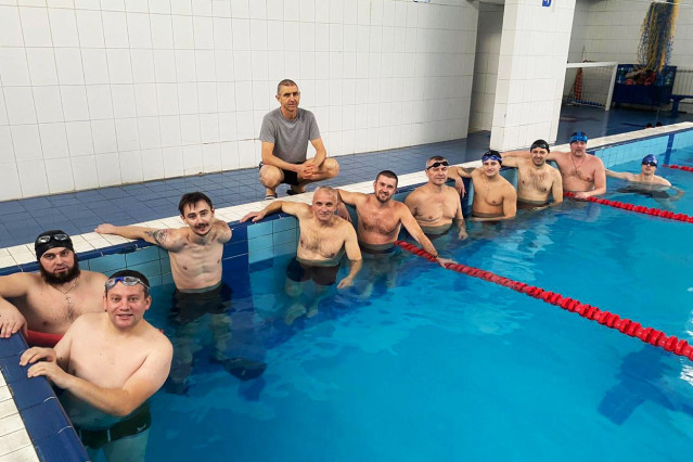 Ветерани війни відновлюють сили завдяки тренуванням з плавання