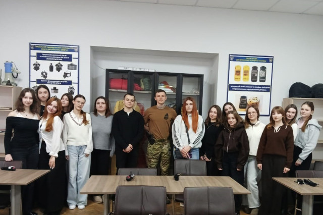 Першокурсники ЛьвДУВС пройшли навчання з тактичної медицини