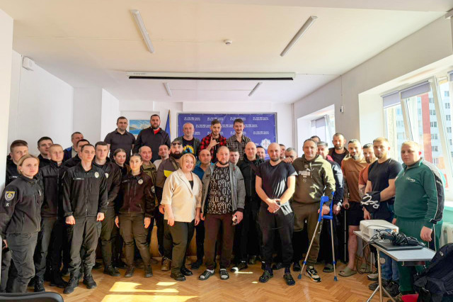 Представники ЛьвДУВС відвідали захисників, що проходять реабілітацію