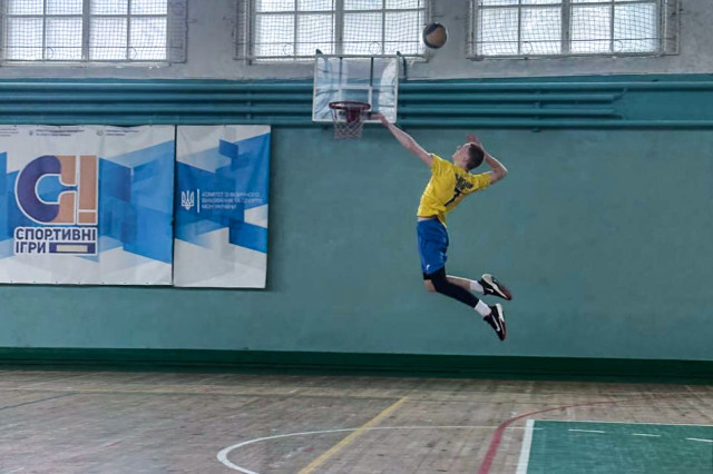 Волейболісти ЛьвДУВС пройшли до наступного туру студентської ліги