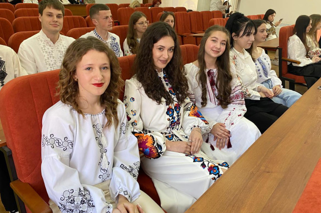 У Навчально-науковому інституті права та правоохоронної діяльності ЛьвДУВС відзначили День вишиванки