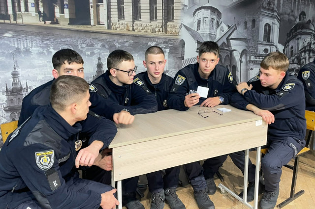 Першокурсники ЛьвДУВС змагалися у знанні української мови